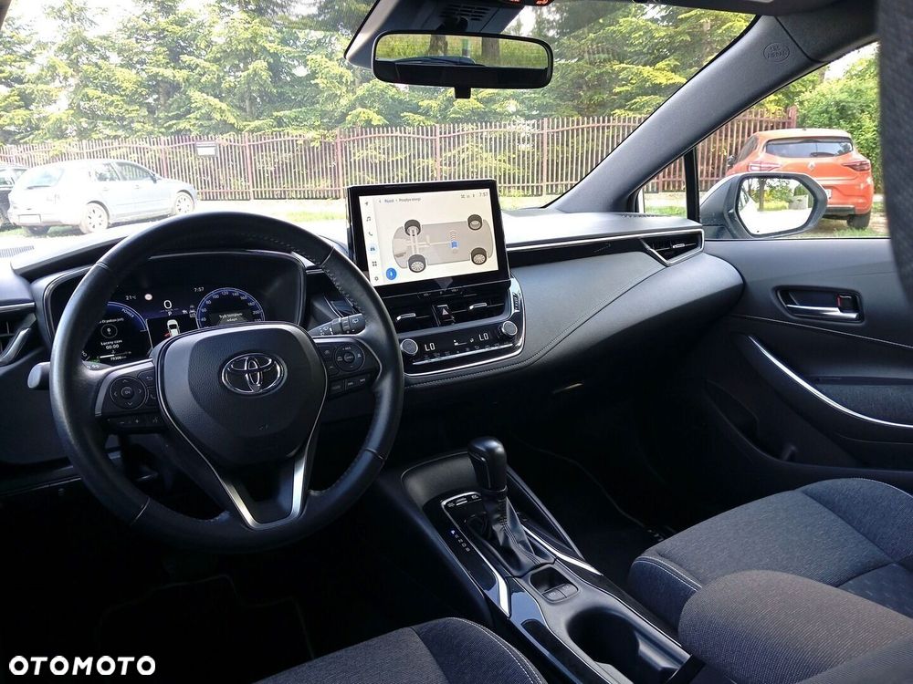 Toyota Corolla 1.8 Hybrid Comfort - 22