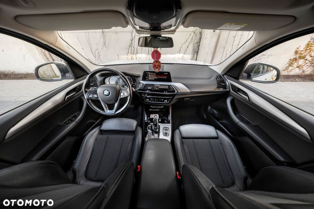BMW X3 xDrive20d xLine - 16