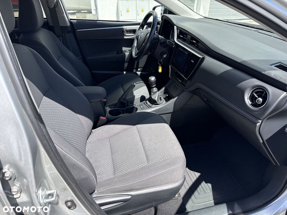 Toyota Corolla - 7