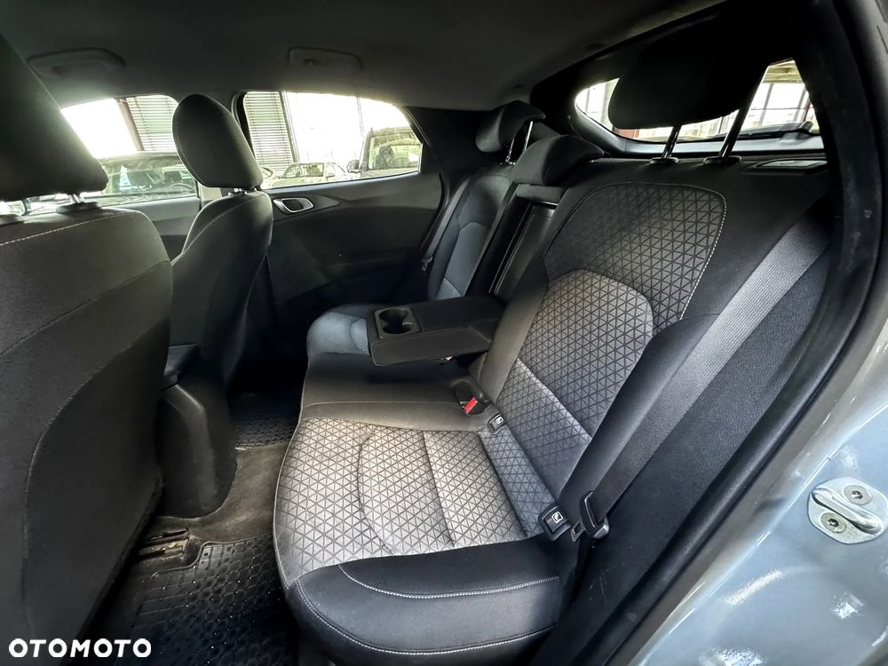 Kia XCeed 1.4 T-GDI M - 12