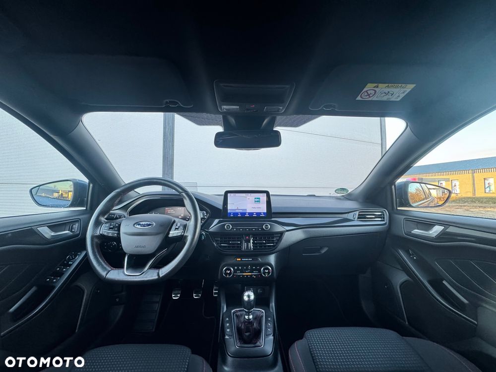 Ford Focus 1.5 EcoBoost ST-Line - 23