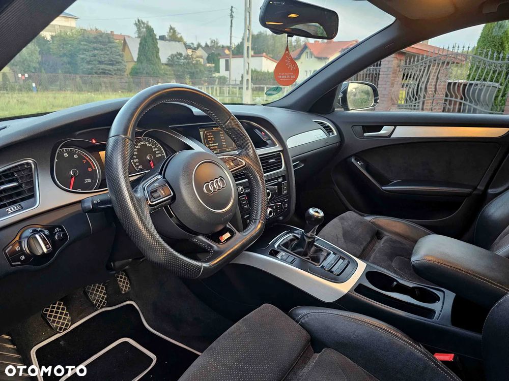Audi A4 Limousine 1.8 TFSI quattro S line Sportpaket - 14