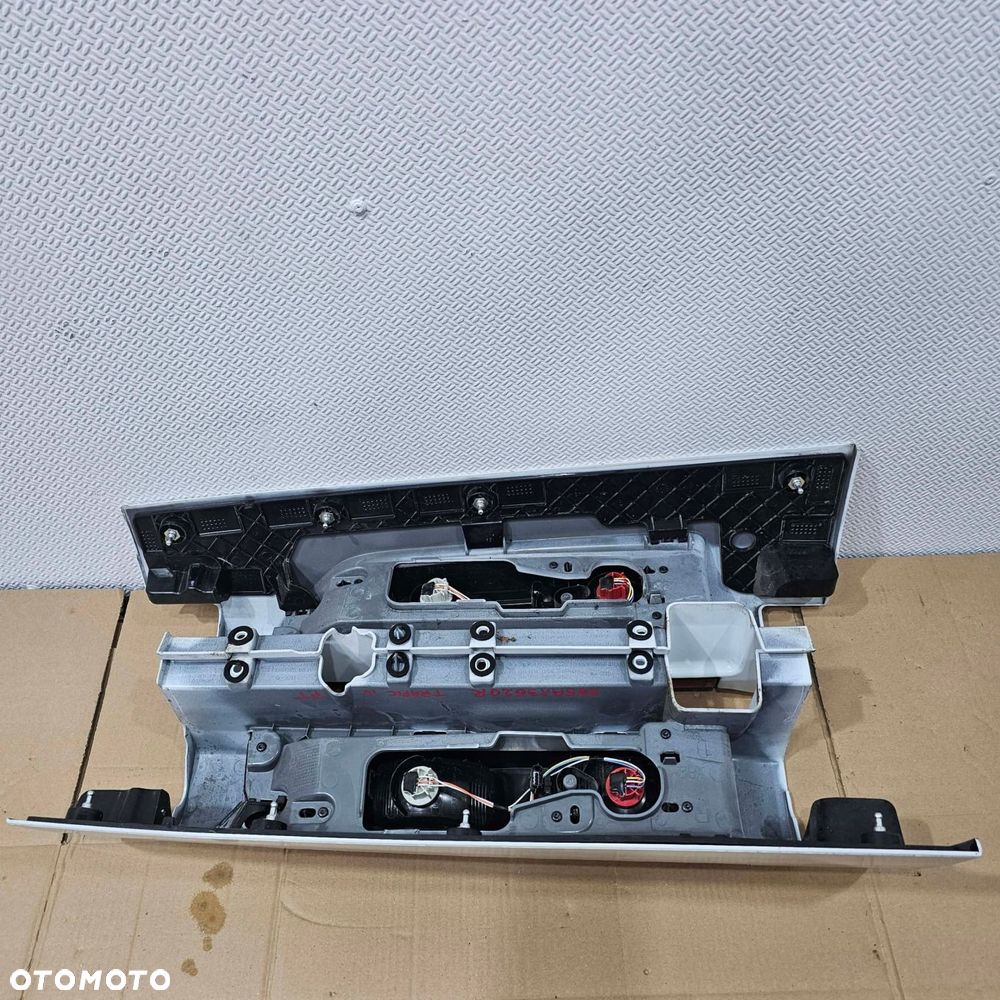 renault trafic iii iv 4 lampa tył tylna lewa prawa narożnik - 8