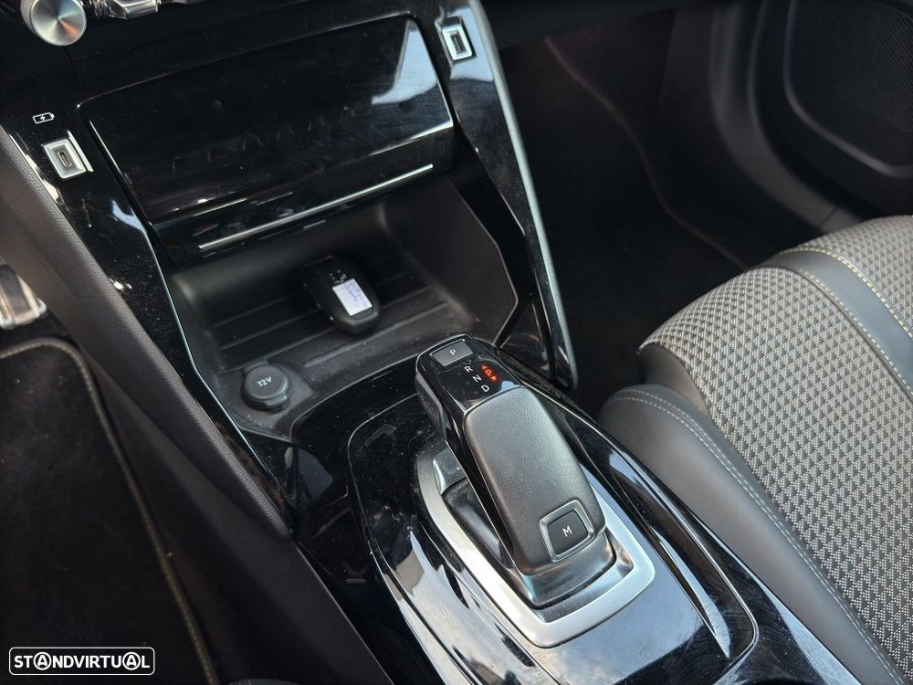 Peugeot 2008 1.2 PureTech GT Line EAT8 - 9