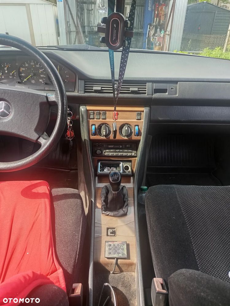 Mercedes-Benz W124 (1984-1993) - 7