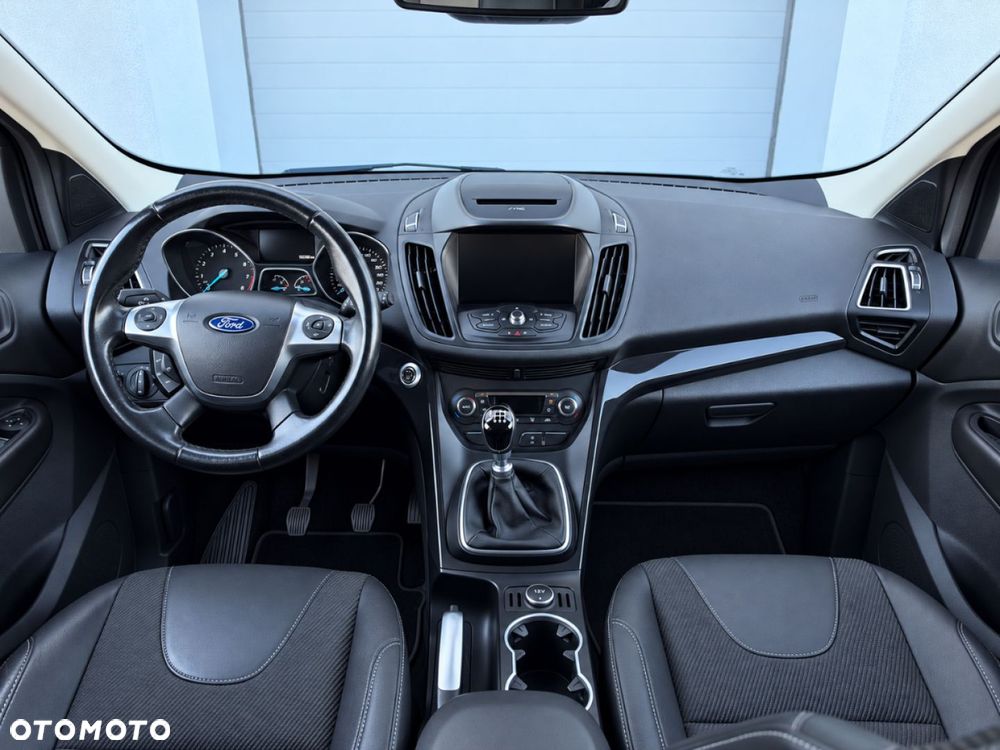 Ford Kuga 1.5 EcoBoost 2x4 Titanium - 6