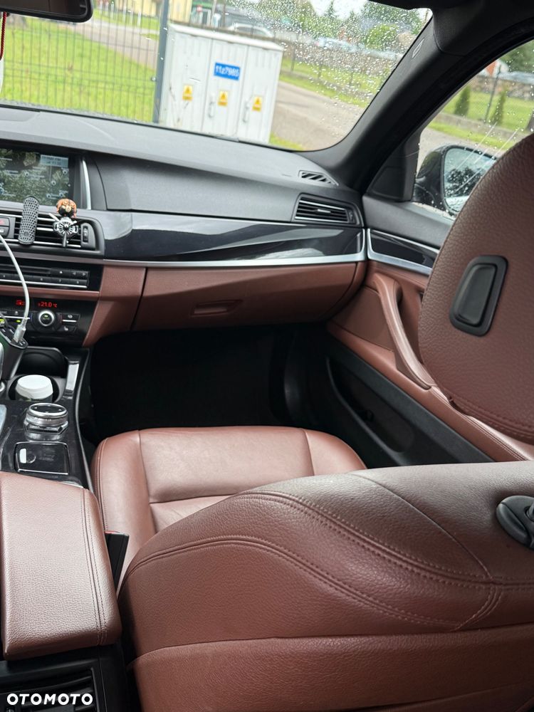 BMW Seria 5 520d - 12