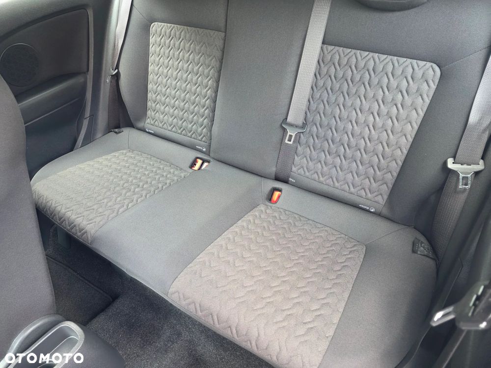 Opel Corsa 1.2 16V Edition / Active - 13