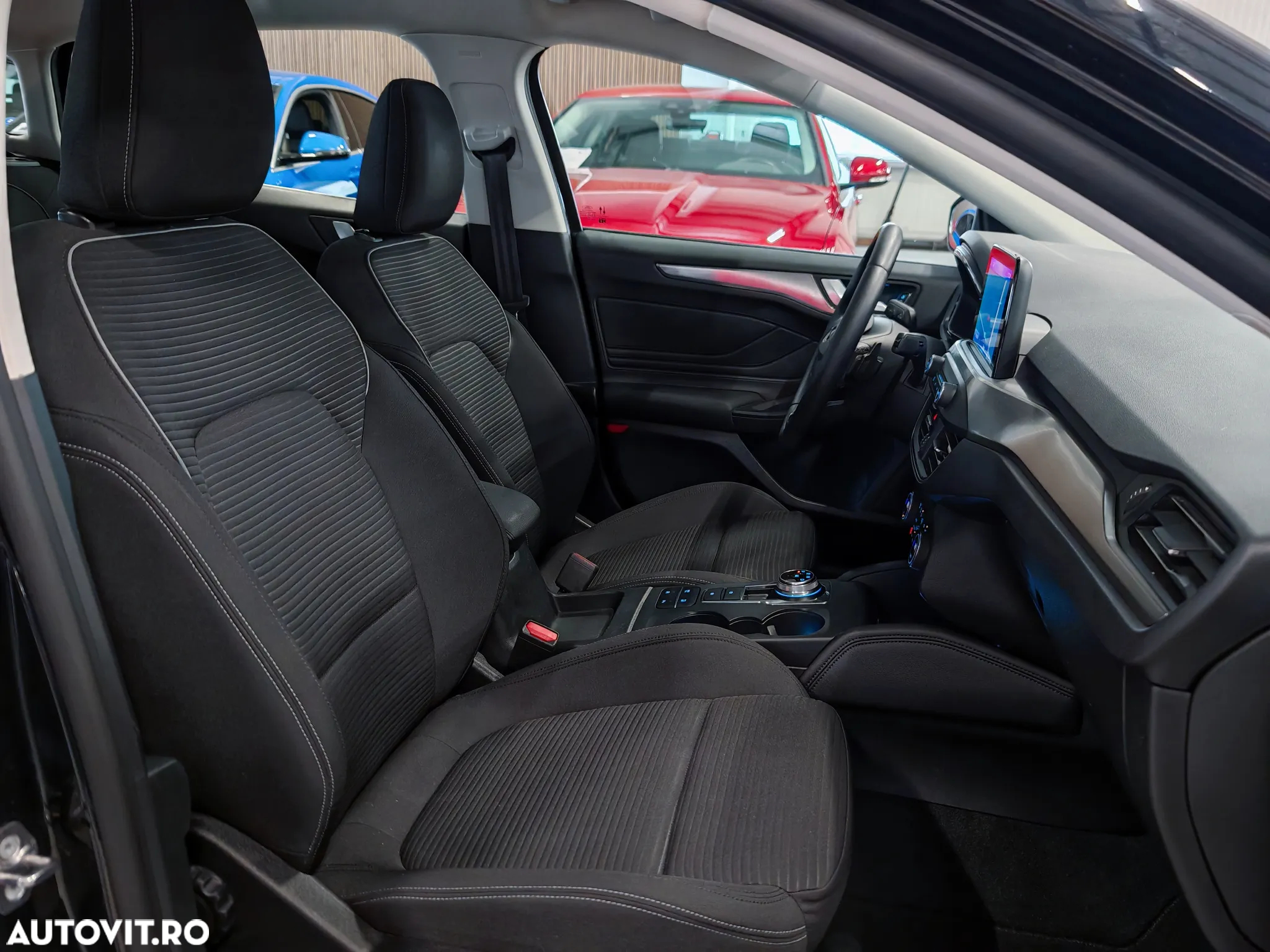 Ford Focus Turnier 1.5 EcoBlue Start-Stopp-System Aut. TITANIUM - 21