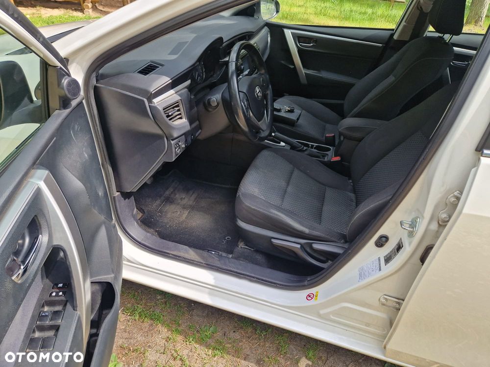 Toyota Corolla 1.6 Prestige + NAVI - 6