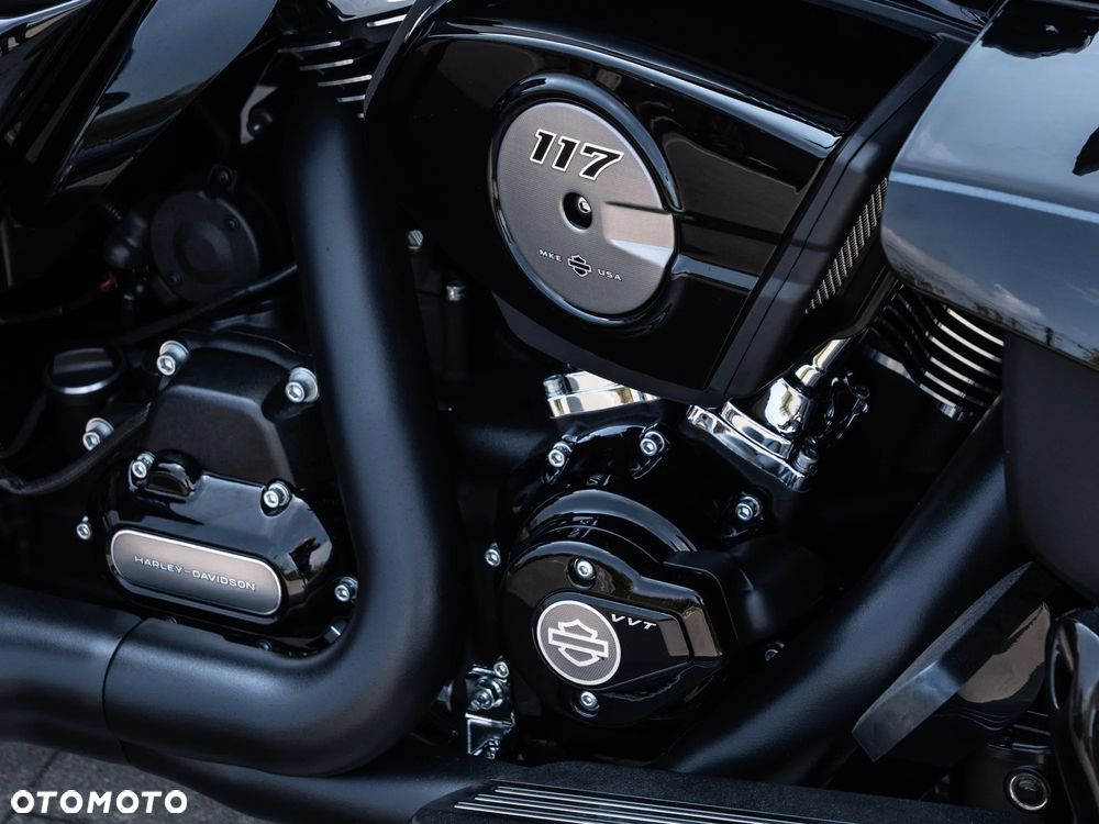 Harley-Davidson Touring Street Glide - 8