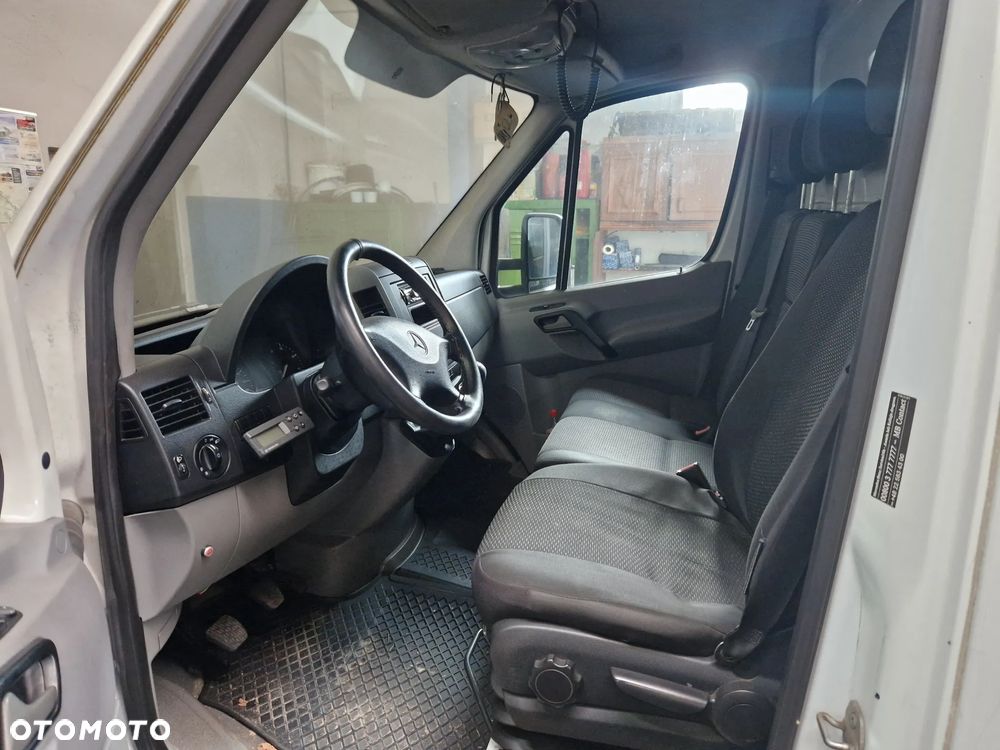 Mercedes-Benz Sprinter 516 - 8
