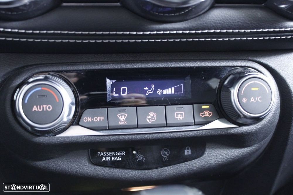 Nissan Juke 1.0 DIG-T N-Connecta DCT - 32