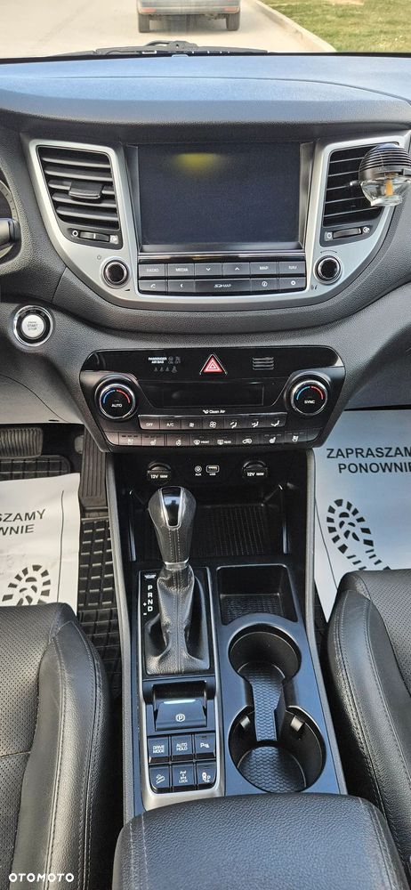 Hyundai Tucson 2.0 CRDI 4WD Automatik Premium - 11