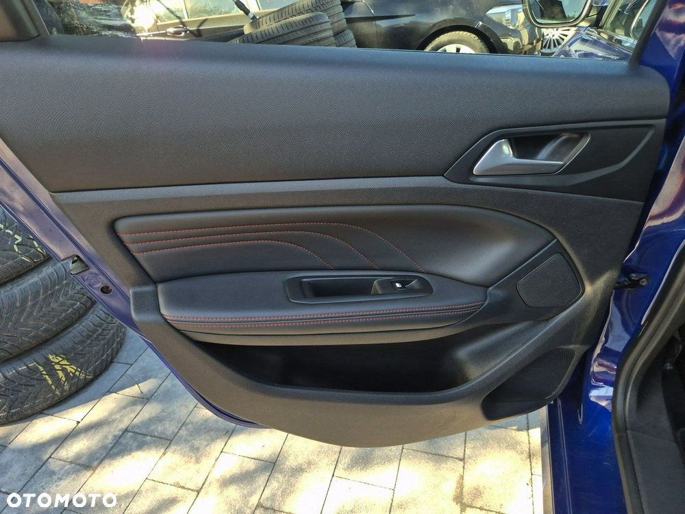 Peugeot 308 BlueHDi FAP 180 EAT8 Stop & Start GT - 22