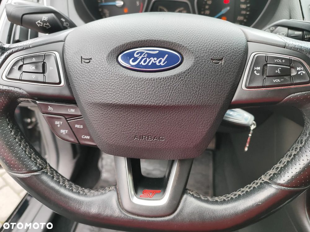 Ford Focus 1.5 TDCi ST-Line - 6