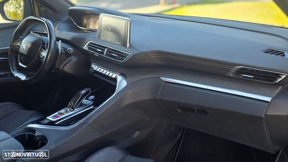 Peugeot 5008 1.6 BlueHDi GT Line EAT6 - 17