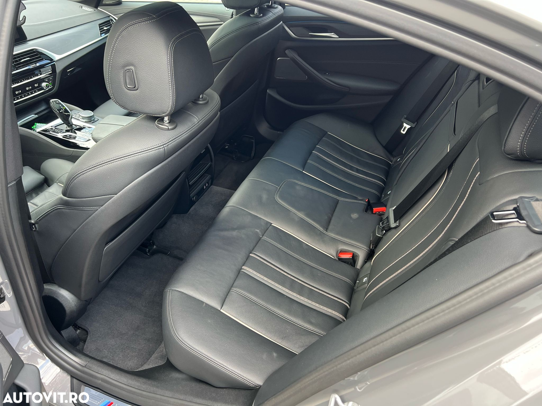 BMW Seria 5 530e Aut. - 9