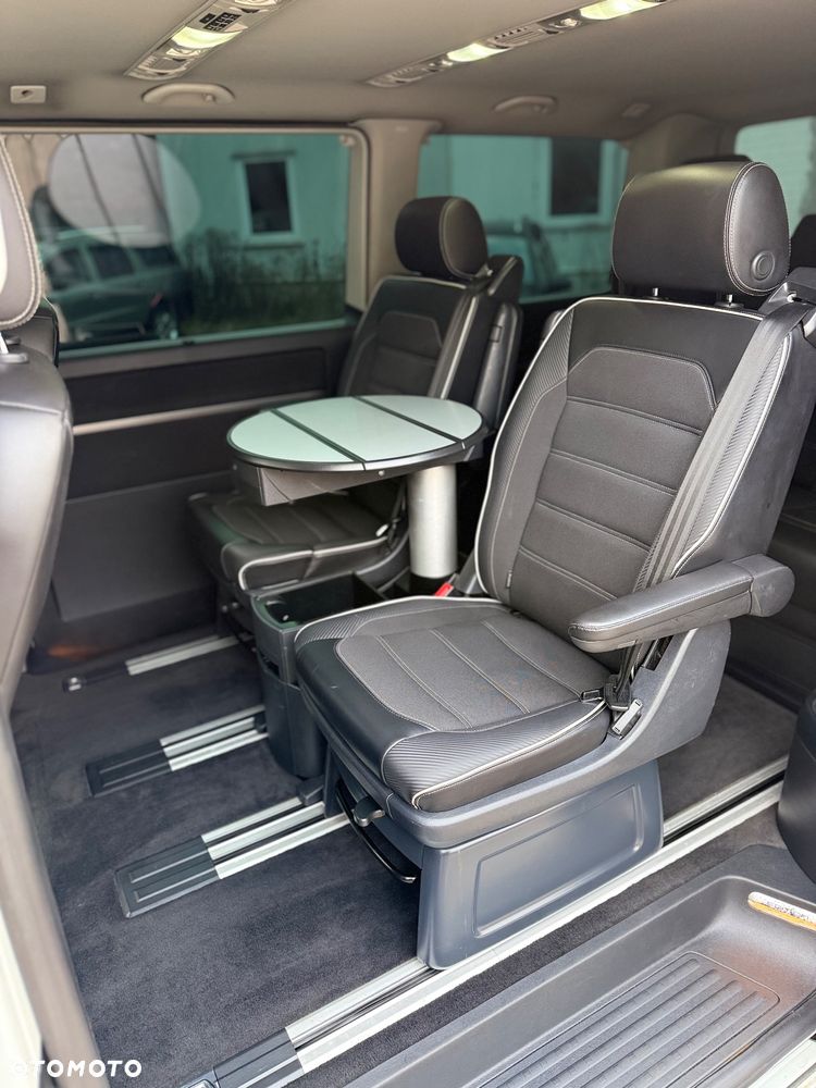 Volkswagen Multivan - 17