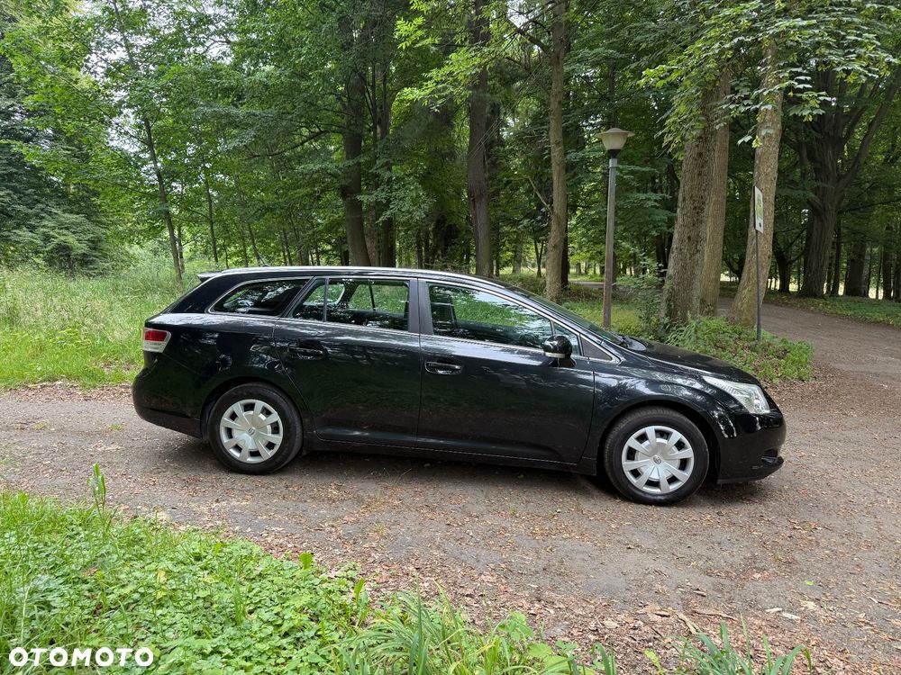 Toyota Avensis 1.8 Life - 6