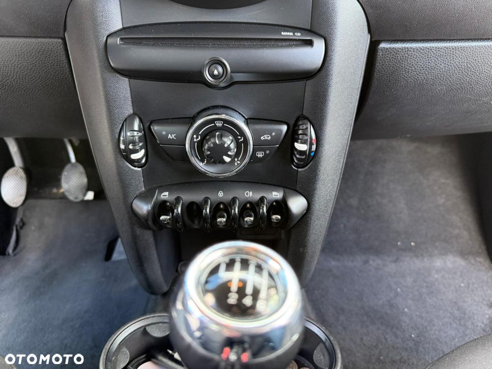 MINI ONE Brick Lane - 13