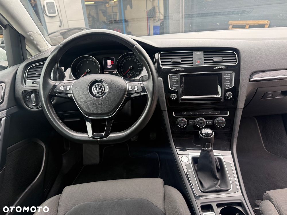 Volkswagen Golf 2.0 BlueTDI Highline - 14