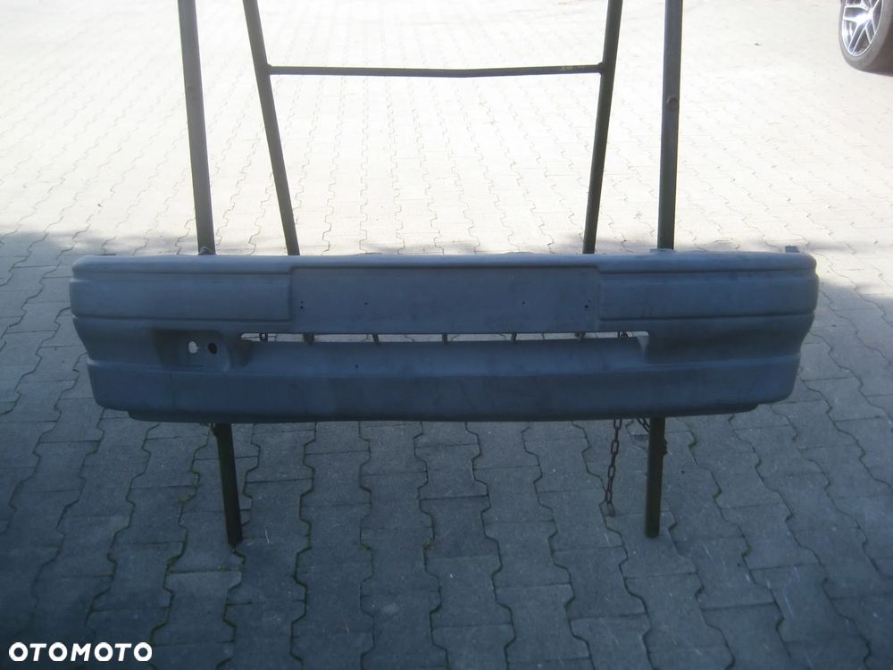 opel corsa A 90-93r zderzak przedni belka 90321240