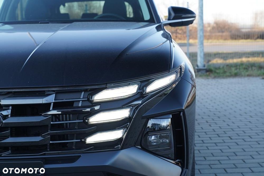 Hyundai Tucson 1.6 T-GDi HEV Executive 2WD - 25