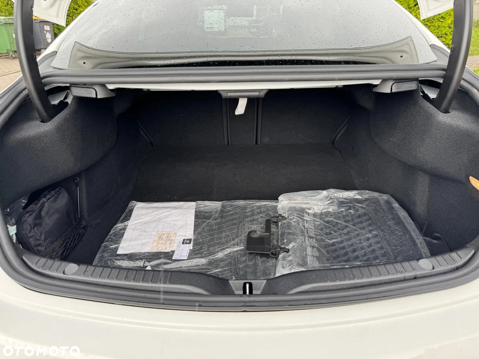 Mercedes-Benz Klasa C 300 9G-TRONIC - 12