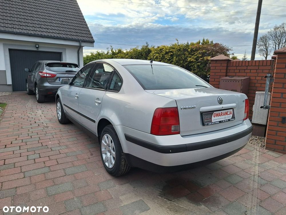 Volkswagen Passat - 10
