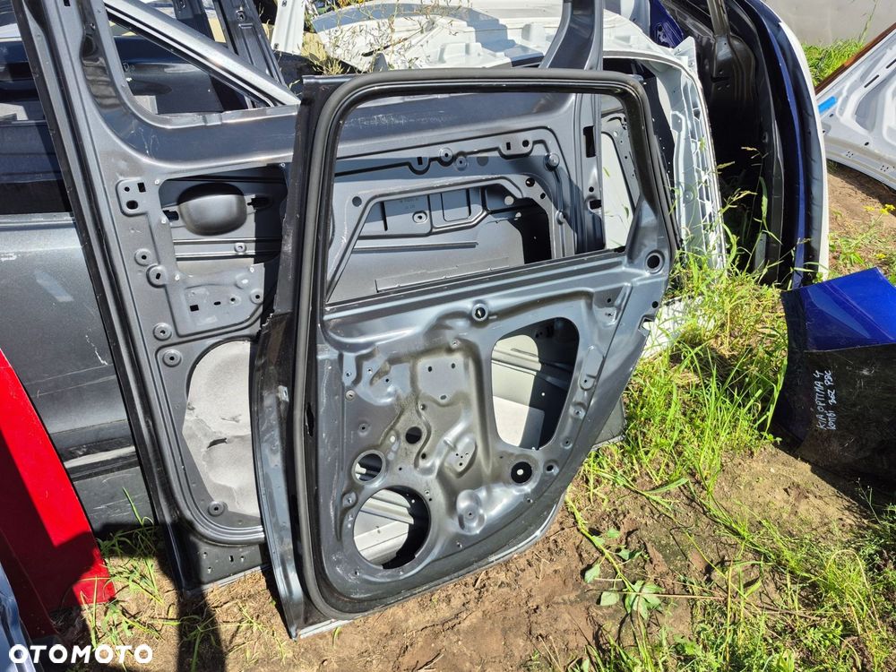 Drzwi Audi A4 B9 Allroad Kombi Przed Lift 2016-2020r. Tył Prawy - 2