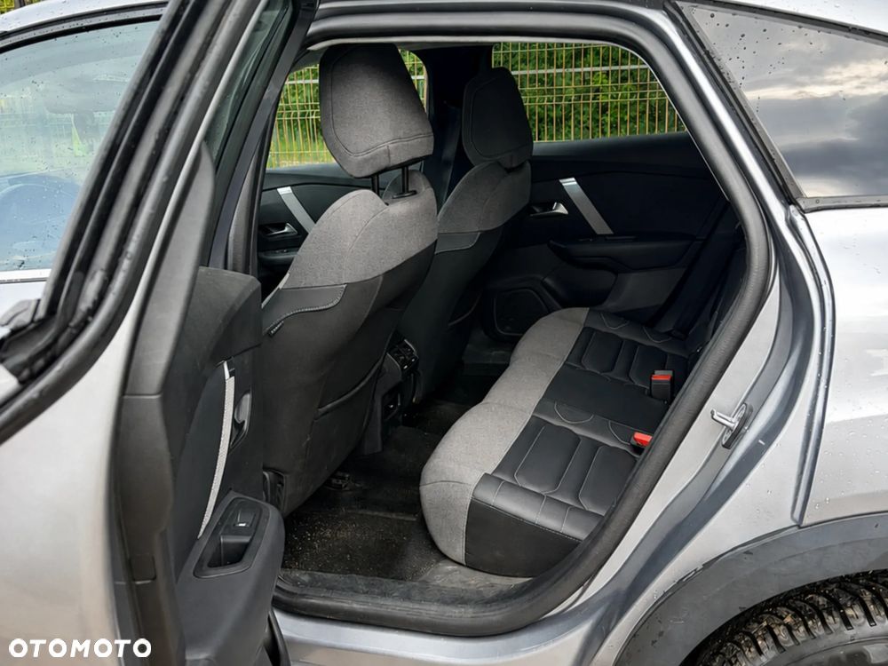 Citroën C4 1.2 PureTech Shine S&S EAT8 - 6