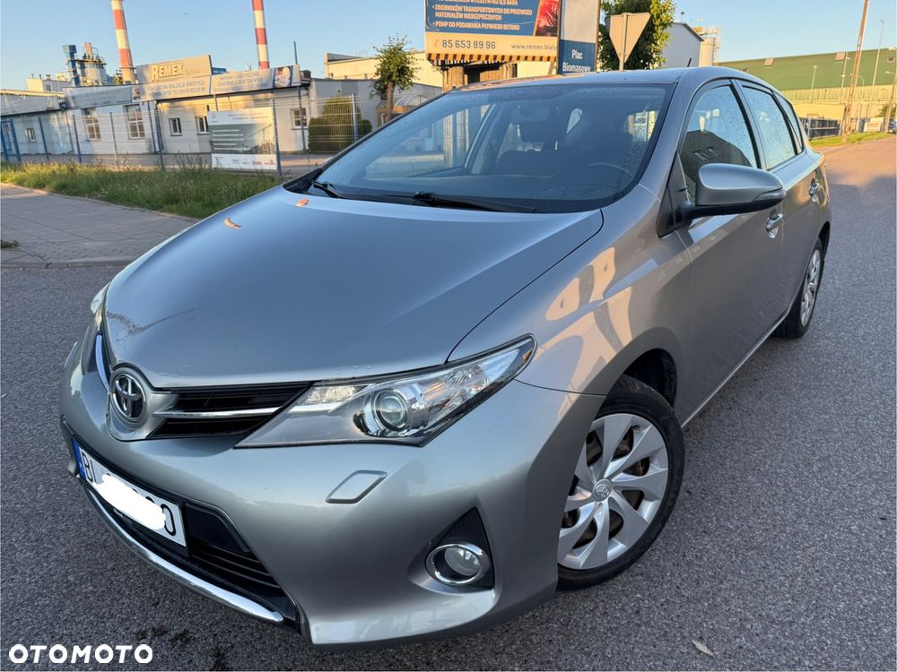 Toyota Auris 1.6 Executive - 1