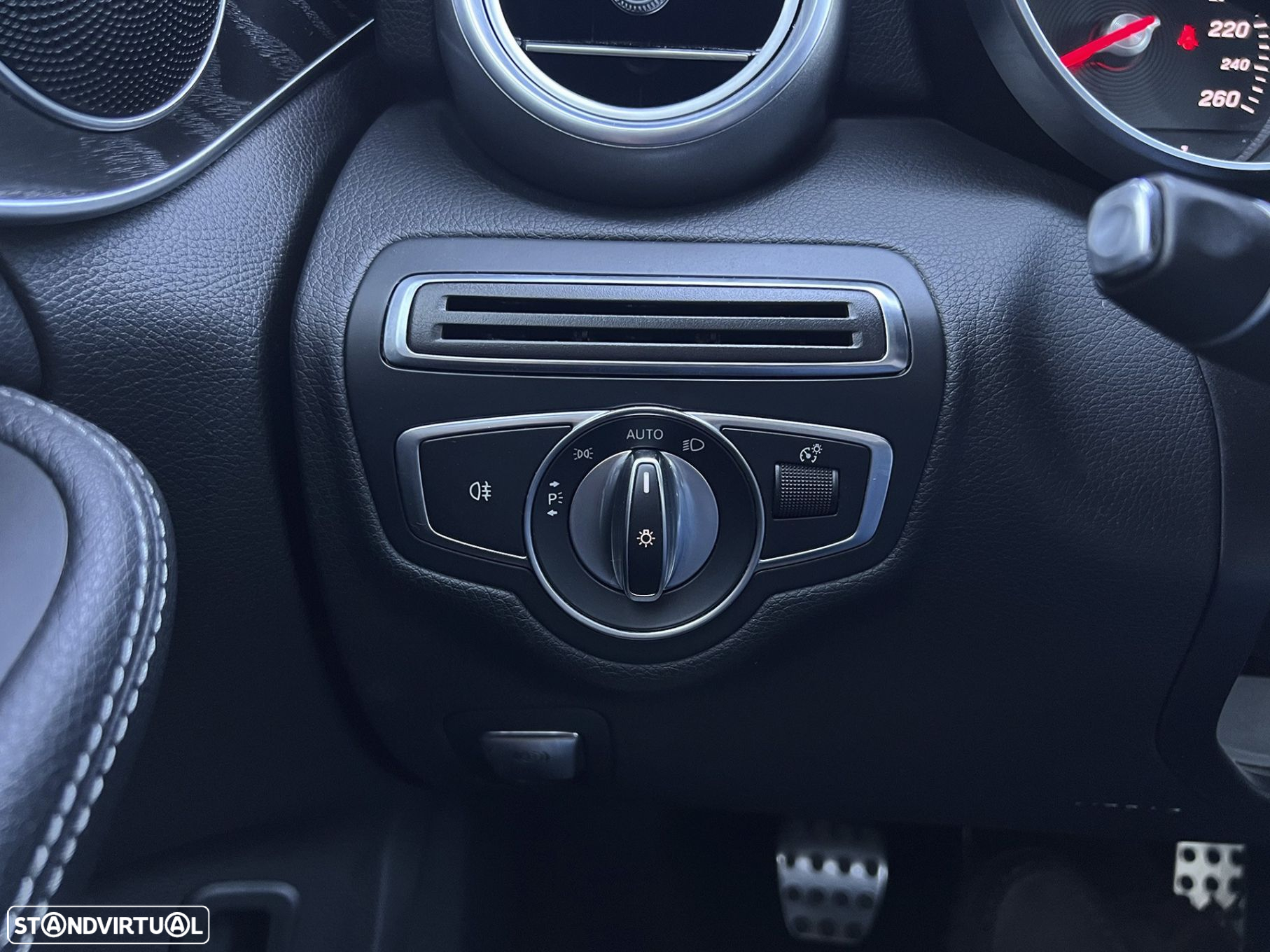 Mercedes-Benz C 180 d AMG Line - 19