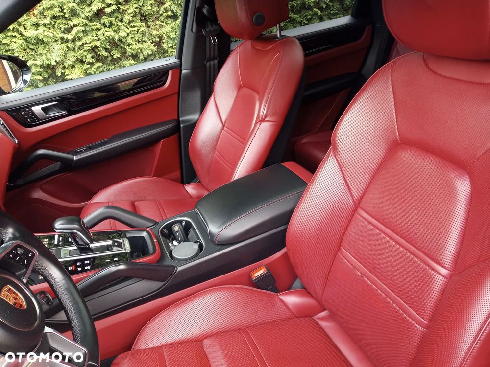 Porsche Cayenne Platinum Edition - 30