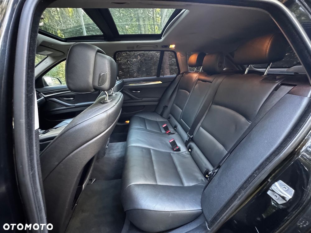 BMW Seria 5 525d xDrive Modern Line - 22