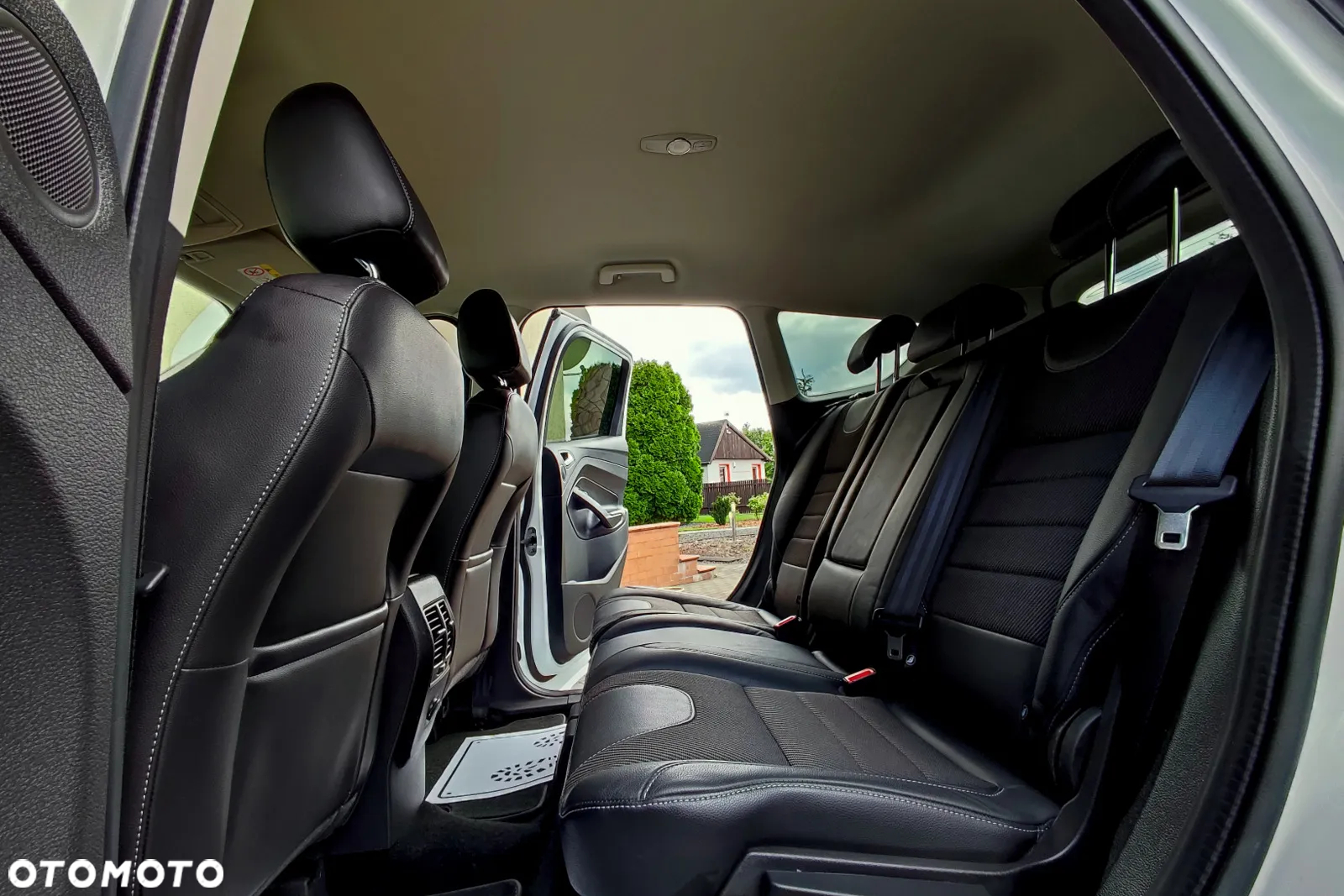 Ford Kuga 1.5 EcoBoost 2x4 ST-Line - 19