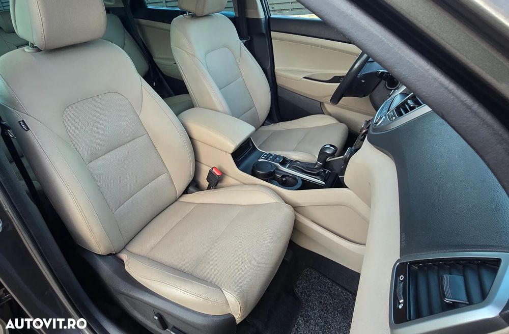 Hyundai Tucson 2.0 CRDI 4WD 6AT Luxury Pack+ - 28