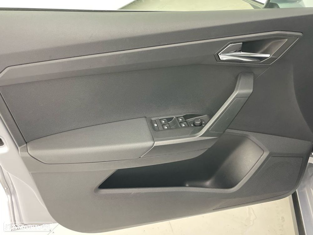 SEAT Arona 1.0 TGI Reference - 16