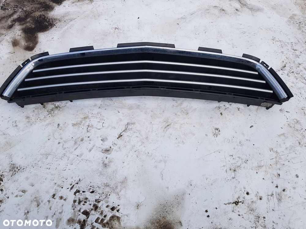 kratka zderzaka przód Opel Astra H GTC - 5