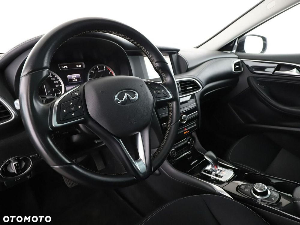 Infiniti QX30 2.0t DCT AWD Luxe Tech - 15