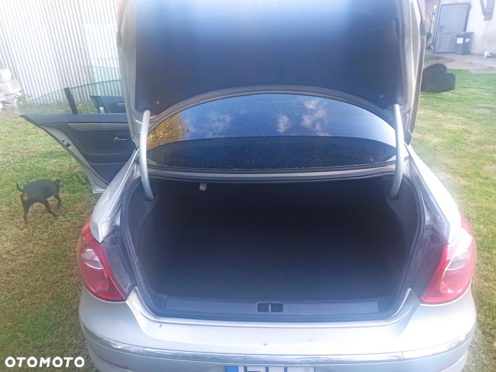 Volkswagen Passat - 10