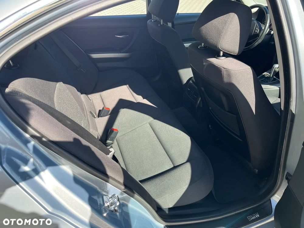BMW Seria 3 325i - 15
