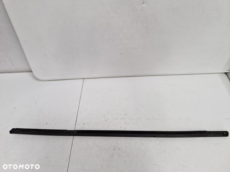 fiat 500x listwa zgarniająca drzwi prawy przód prawa przednia czarna - 6