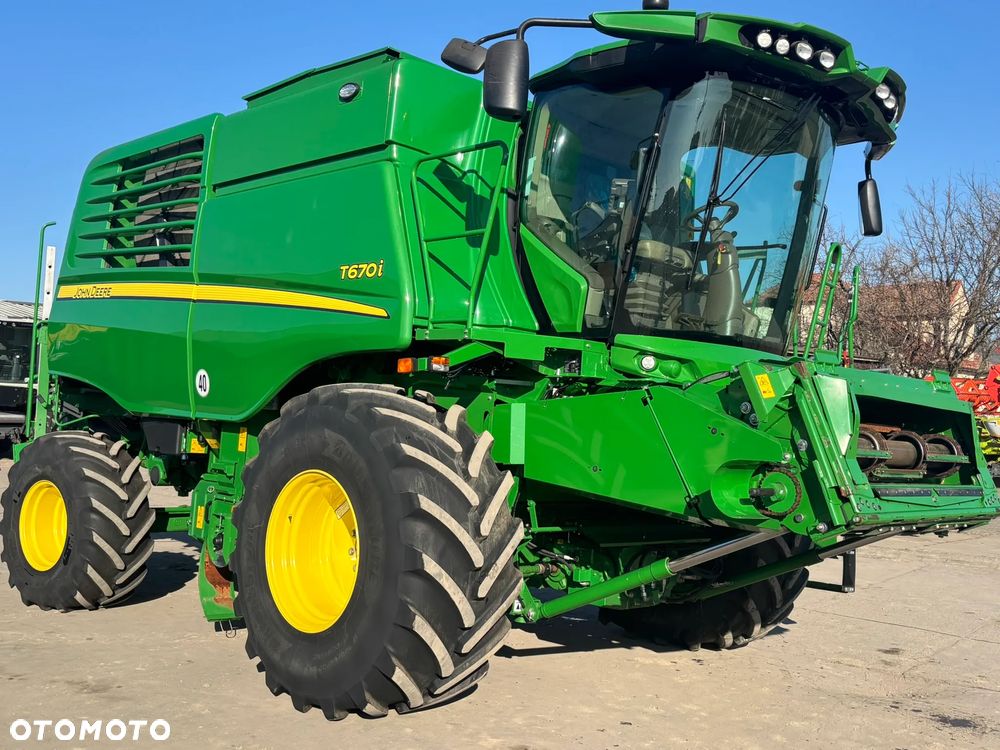 John Deere T670i - 1