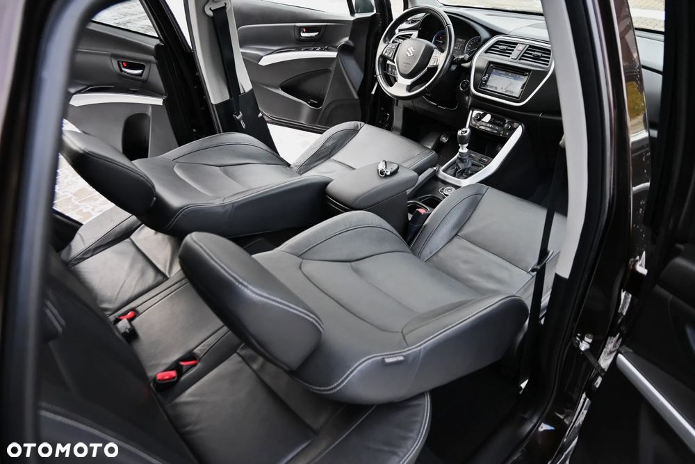 Suzuki SX4 S-Cross 1.6 DDiS Premium 4WD - 19