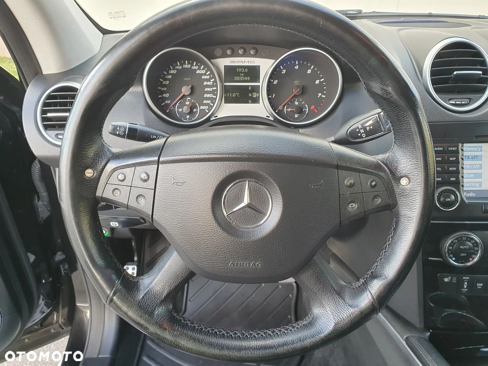 Mercedes-Benz ML 63 AMG 4-Matic - 9