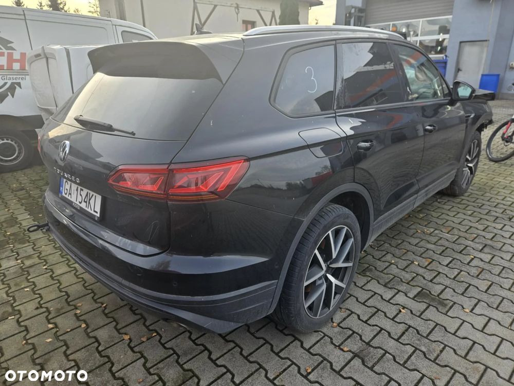 Volkswagen Touareg 3.0 V6 TDI 4Motion - 4