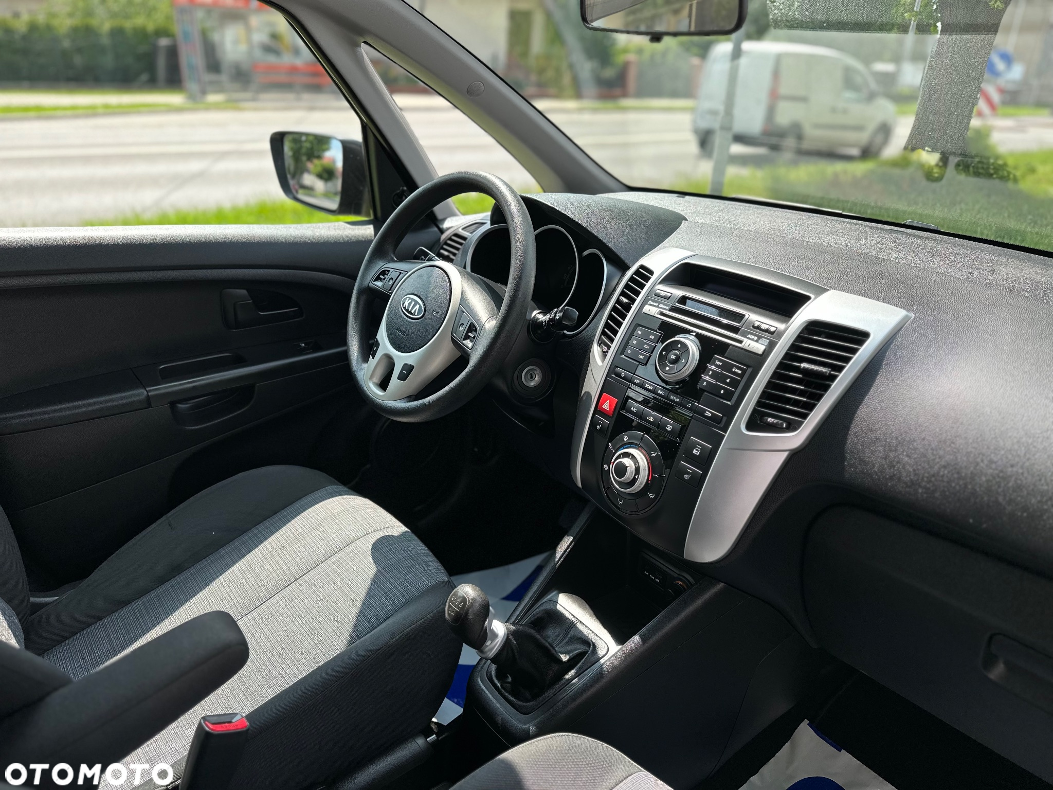 Kia Venga 1.4 CVVT Business Line - 21