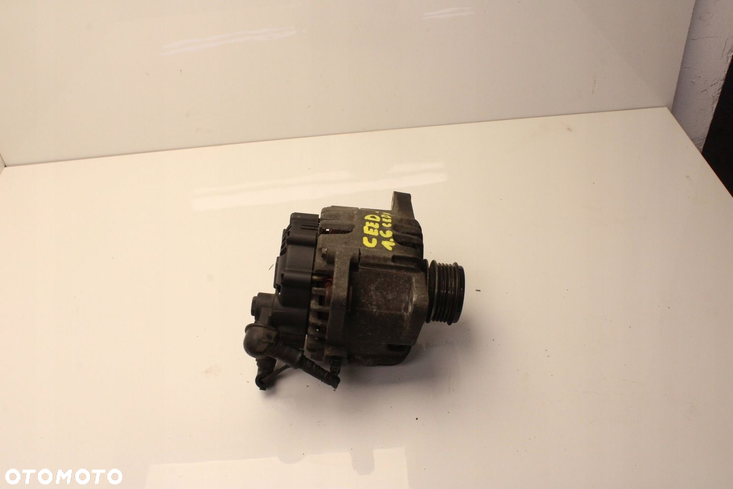 HYUNDAI I30 KIA CEED 1.6 CRDI ALTERNATOR 37300-2A500 - 4